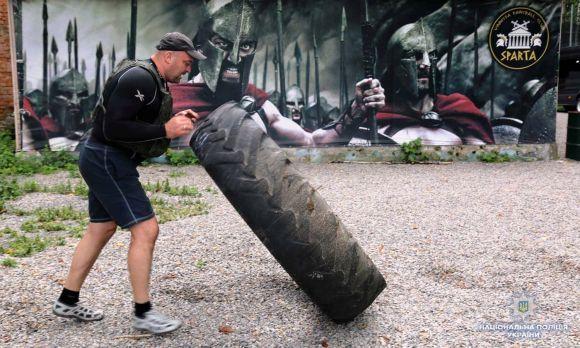Новини Вінниці - фото з «Я не вміщаюся в маленькі машини». Інтерв’ю з керівником вінницького КОРДу «Я не вміщаюся в маленькі машини». Інтерв’ю з керівником вінницького КОРДу, фото №1 на сайті 20minut.ua