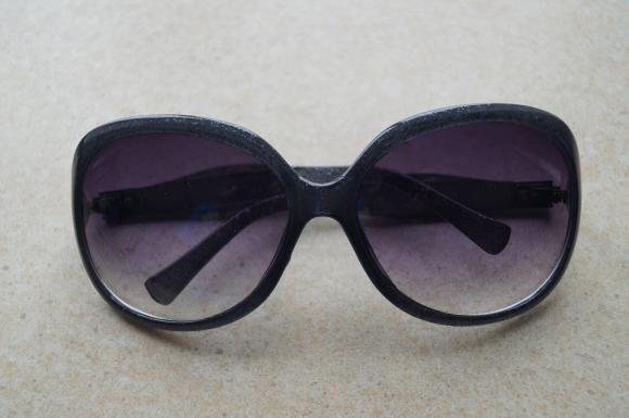 Новини Вінниці - фото з Що не так з сонцезахисними окулярами за 100 гривень. 20 хвилин перевірили Що не так з сонцезахисними окулярами за 100 гривень. 20 хвилин перевірили, фото №2 на сайті 20minut.ua