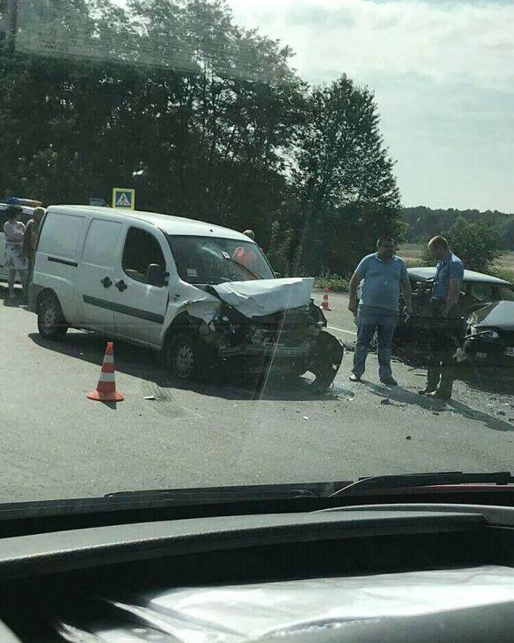 ДТП біля Хмельницького: серед постраждалих мати з дитиною, фото №1 на сайті vsim.ua