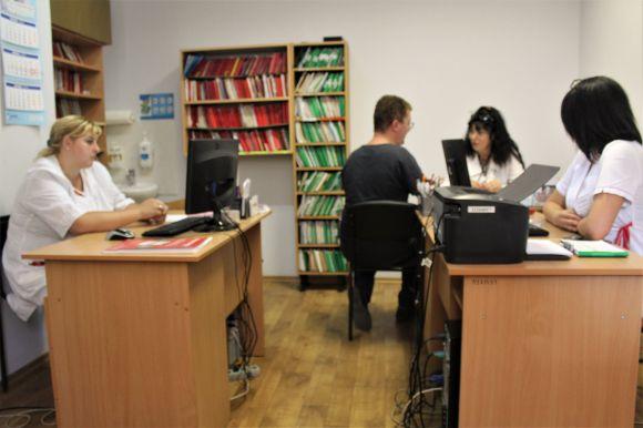 Новини Вінниці - фото з Сімейний лікар має 1608 пацієнтів. А реально обслуговує 3000! Сімейний лікар має 1608 пацієнтів. А реально обслуговує 3000!, фото №4 на сайті 20minut.ua