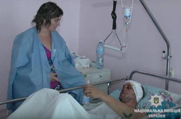 Новини Вінниці - фото з Втихомирили кулею. П’яний хотів переїхати людину і взяв лопату до патрульних Втихомирили кулею. П’яний хотів переїхати людину і взяв лопату до патрульних, фото №1 на сайті 20minut.ua