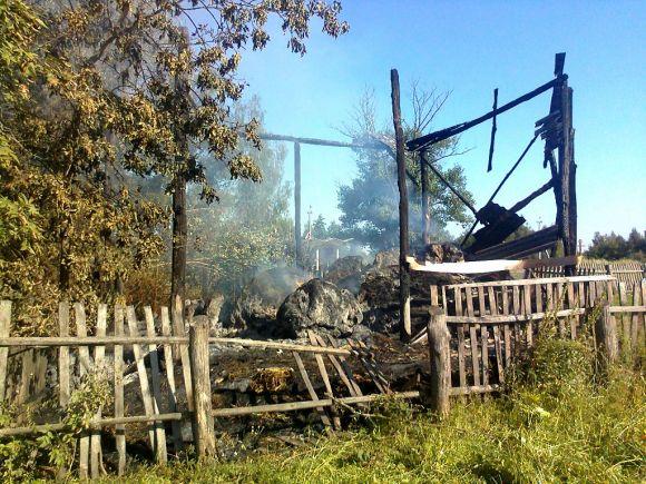 За добу рятувальники ліквідували загоряння приватної оселі, сінника та 2 автомобілів, фото №2 на сайті 20minut.ua