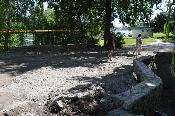 Новини Хмельницького - фото з В парку Чекмана облаштовують новий місточок для велосипедистів і пішоходів В парку Чекмана облаштовують новий місточок для велосипедистів і пішоходів, фото №1 на сайті vsim.ua