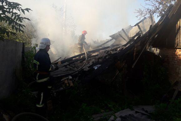 Новини Хмельницького - фото з Сім рятівників на двох автомобілях гасили пожежу у Гречанах Сім рятівників на двох автомобілях гасили пожежу у Гречанах, фото №1 на сайті vsim.ua