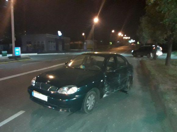 Новини Хмельницького - фото з Нічна ДТП у Хмельницькому: п'яний на Volkswagen виїхав на зустрічку та протаранив одразу два автомобілі Нічна ДТП у Хмельницькому: п'яний на Volkswagen виїхав на зустрічку та протаранив одразу два автомобілі, фото №5 на сайті vsim.ua