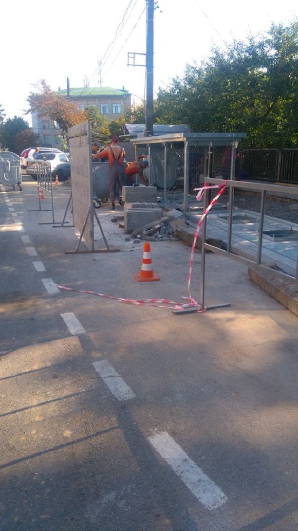 Новини Вінниці - фото з На Толстого почали встановлювати підземні контейнери для збору сміття На Толстого почали встановлювати підземні контейнери для збору сміття, фото №4 на сайті 20minut.ua