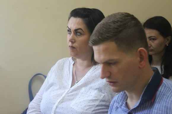 Мама Рената закликає прийти на суд  проти “нетернопільських дітей”, фото №1 на сайті 20minut.ua