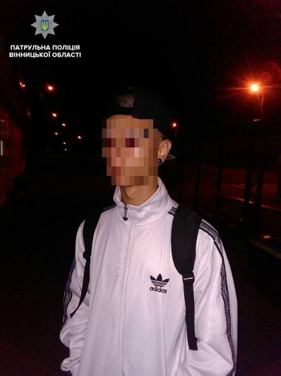 Новини Вінниці - фото з «Не вважає свої дії аморальними»: двоє вінничан вкрали з могили металевий хрест «Не вважає свої дії аморальними»: двоє вінничан вкрали з могили металевий хрест, фото №2 на сайті 20minut.ua