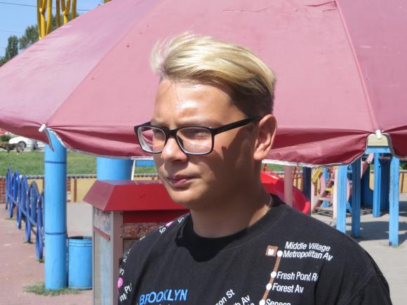 Новини Хмельницького - фото з Оновлена площа і фонтан закоханих. Як хмельничани оцінюють реконструкцію за 5 мільйонів Оновлена площа і фонтан закоханих. Як хмельничани оцінюють реконструкцію за 5 мільйонів, фото №5 на сайті vsim.ua