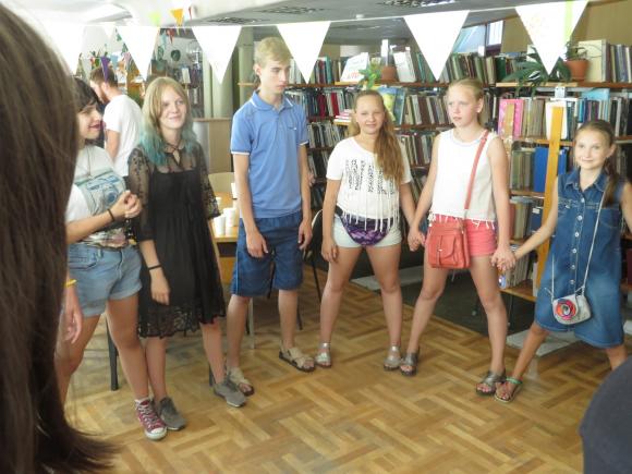 Новини Хмельницького - фото з З настільними іграми та лимонадом дітям розповідали про безпеку З настільними іграми та лимонадом дітям розповідали про безпеку, фото №5 на сайті vsim.ua