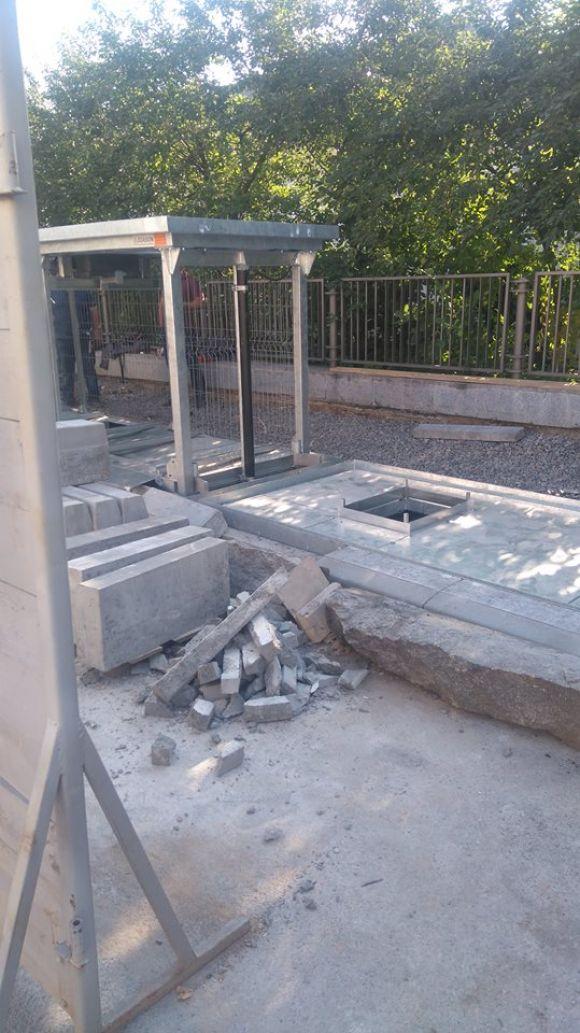 Новини Вінниці - фото з На Толстого почали встановлювати підземні контейнери для збору сміття На Толстого почали встановлювати підземні контейнери для збору сміття, фото №2 на сайті 20minut.ua