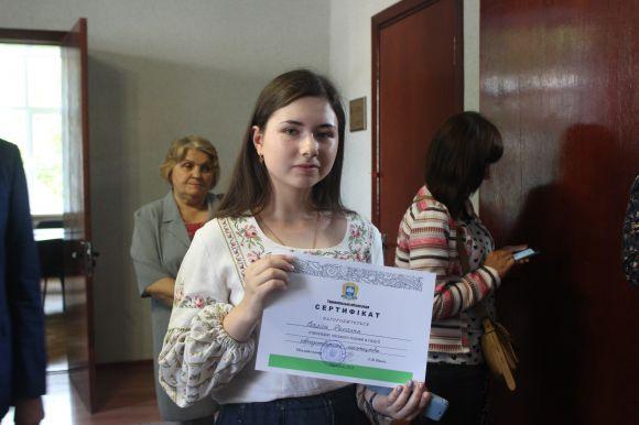 На сесії міської ради нагородили кращих учнів тернопільських шкіл, фото №2 на сайті 20minut.ua