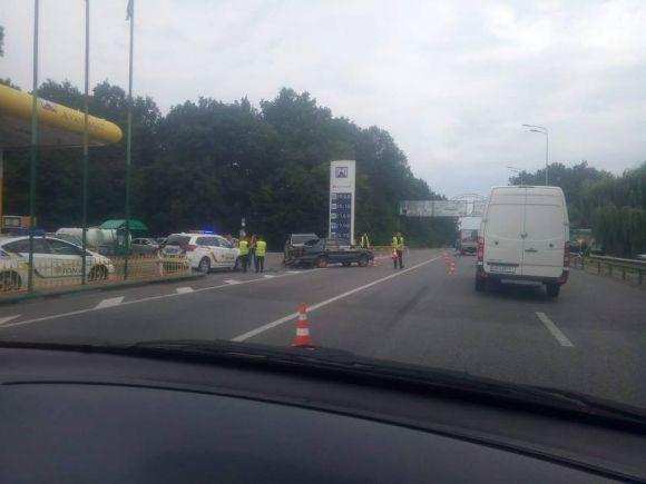 Під Вінницею не поділили дорогу легковик і фура. Хто винен з'ясовує поліція, фото №2 на сайті 20minut.ua