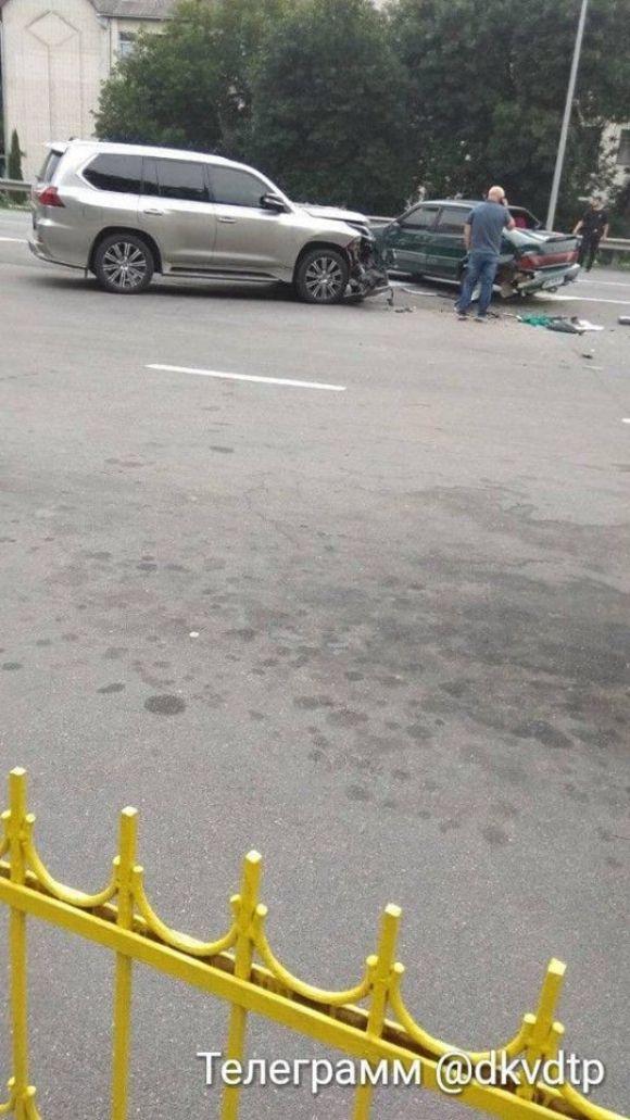 Під Вінницею не поділили дорогу легковик і фура. Хто винен з'ясовує поліція, фото №5 на сайті 20minut.ua