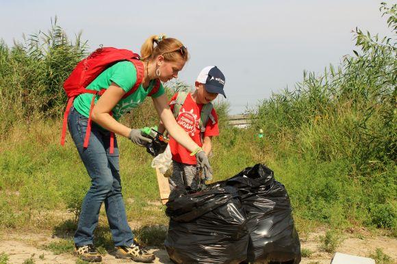 Новини Вінниці - фото з Не словом, а ділом: влаштували акцію і очистили Південний Буг на 114 мішків сміття Не словом, а ділом: влаштували акцію і очистили Південний Буг на 114 мішків сміття, фото №3 на сайті 20minut.ua