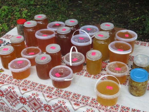 Новини Хмельницького - фото з Медовий спас у Хмельницькому: що продають і за скільки Медовий спас у Хмельницькому: що продають і за скільки, фото №9 на сайті vsim.ua