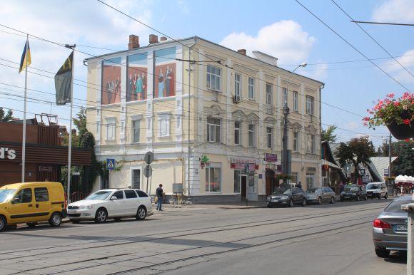 Новини Вінниці - фото з Творчий «пантеон». Кого намалювали на новому муралі біля МакДональдсу Творчий «пантеон». Кого намалювали на новому муралі біля МакДональдсу, фото №3 на сайті 20minut.ua