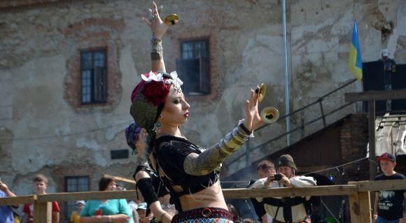 Хмельничан кличуть на  “Старкон фест”. Будуть лицарські бої, рок-музика і смачна їжа, фото №1 на сайті vsim.ua