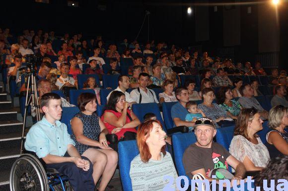 Новини Тернополя - фото з Гурт “Фіра” зняв кліп про сходження тернополянина на Говерлу на інвалідному візку Гурт “Фіра” зняв кліп про сходження тернополянина на Говерлу на інвалідному візку, фото №3 на сайті 20minut.ua