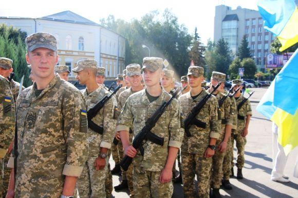 На майдані ім. С.П. Корольова урочисто підняли Державний Прапор України, фото №2 на сайті 20minut.ua