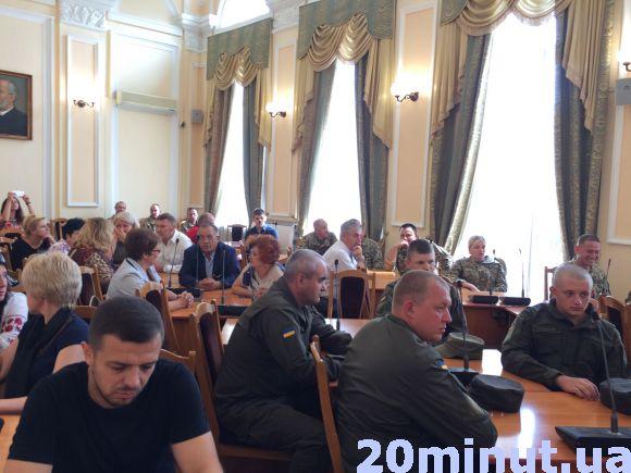 Новини Тернополя - фото з До Дня Незалежності і Дня міста близько 180 тернополян отримали відзнаки До Дня Незалежності і Дня міста близько 180 тернополян отримали відзнаки, фото №2 на сайті 20minut.ua