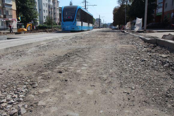 «Оксамитовий шлях» та котловани. Як зараз виглядає Замостянська, фото №4 на сайті 20minut.ua