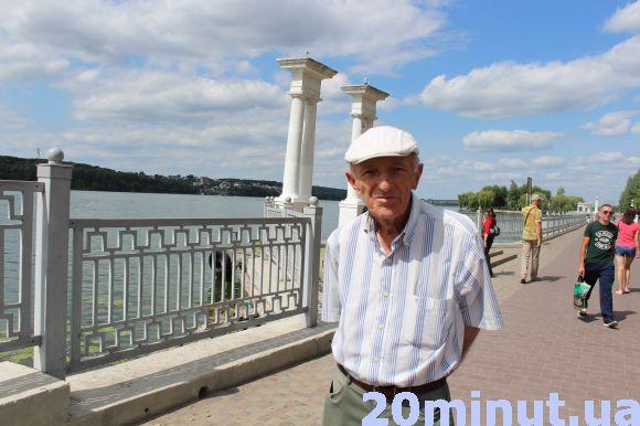 Новини Тернополя - фото з Синьо-жовтий чи жовто-синій: яким має бути український прапор? (опитування) Синьо-жовтий чи жовто-синій: яким має бути український прапор? (опитування), фото №6 на сайті 20minut.ua