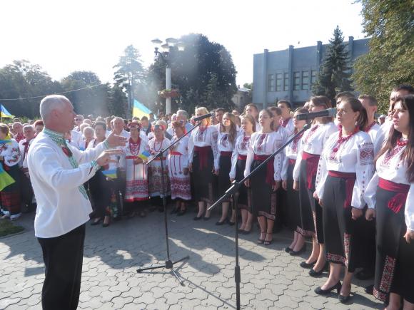 На майдані Незалежності підняли державний прапор, фото №5 на сайті vsim.ua
