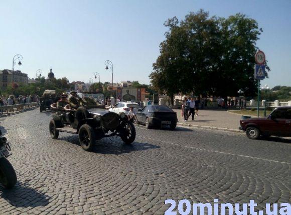 Новини Кам'янця-Подільського - фото з У Кам’янці відтворили бій 1919 року: місто знову стало столицею УНР (ФОТО) У Кам’янці відтворили бій 1919 року: місто знову стало столицею УНР (ФОТО), фото №7 на сайті 20minut.ua