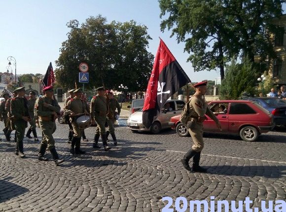 Новини Кам'янця-Подільського - фото з У Кам’янці відтворили бій 1919 року: місто знову стало столицею УНР (ФОТО) У Кам’янці відтворили бій 1919 року: місто знову стало столицею УНР (ФОТО), фото №4 на сайті 20minut.ua