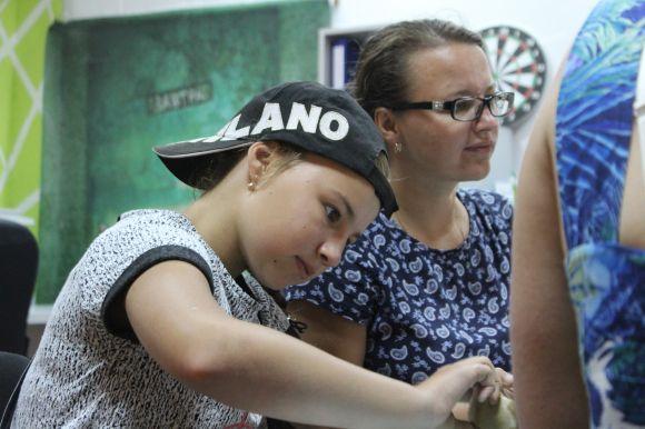Новини Вінниці - фото з «Старший брат» та друг. Викладачка стала наставницею для дітей героїв АТО «Старший брат» та друг. Викладачка стала наставницею для дітей героїв АТО, фото №7 на сайті 20minut.ua