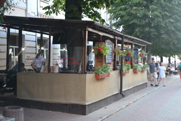 Новини Хмельницького - фото з Про доступність, прозорість і стилістику. Інспектуємо літні майданчики у центрі Хмельницького Про доступність, прозорість і стилістику. Інспектуємо літні майданчики у центрі Хмельницького, фото №16 на сайті vsim.ua