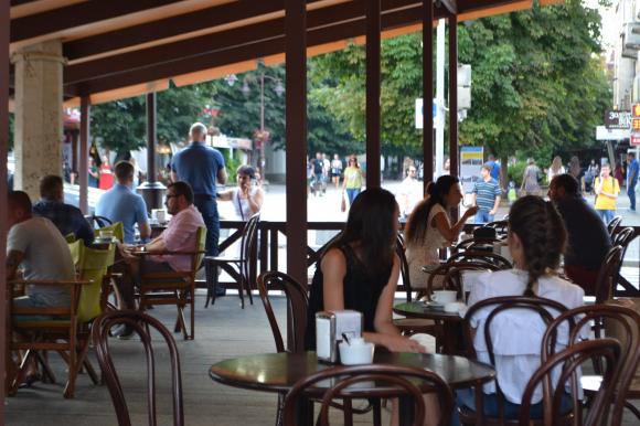 Новини Хмельницького - фото з Про доступність, прозорість і стилістику. Інспектуємо літні майданчики у центрі Хмельницького Про доступність, прозорість і стилістику. Інспектуємо літні майданчики у центрі Хмельницького, фото №23 на сайті vsim.ua