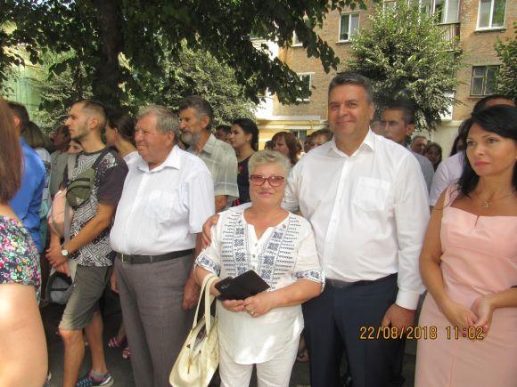 Новини Козятина - фото з Фото-відео-репортаж вшанування полеглих в боях за Україну Фото-відео-репортаж вшанування полеглих в боях за Україну, фото №18 на сайті 20minut.ua