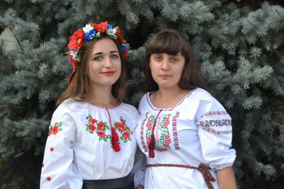 Парад вишиванок у Хмельницькому: 40 світлин з масового дійства, фото №2 на сайті vsim.ua