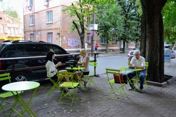 Новини Хмельницького - фото з Про доступність, прозорість і стилістику. Інспектуємо літні майданчики у центрі Хмельницького Про доступність, прозорість і стилістику. Інспектуємо літні майданчики у центрі Хмельницького, фото №11 на сайті vsim.ua