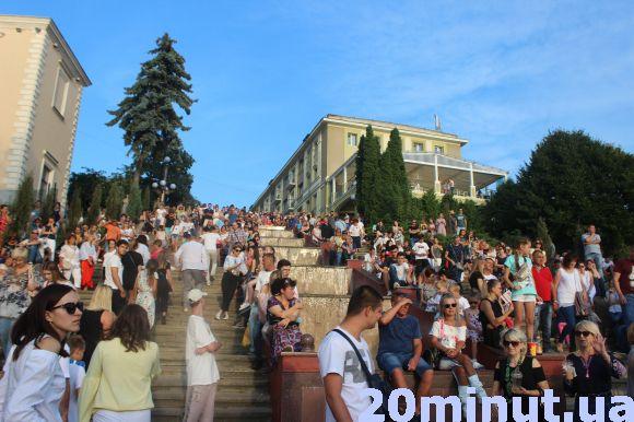 День Незалежності тернополяни святкували гучно і з сюрпризами, фото №1 на сайті 20minut.ua