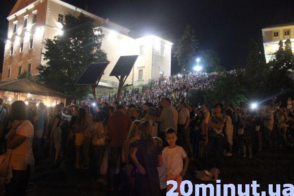 День Незалежності тернополяни святкували гучно і з сюрпризами, фото №4 на сайті 20minut.ua