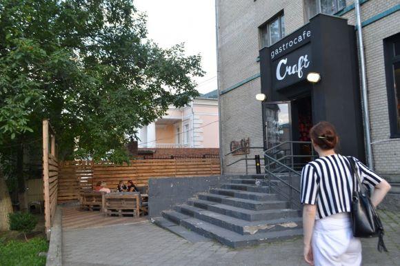 Новини Хмельницького - фото з Про доступність, прозорість і стилістику. Інспектуємо літні майданчики у центрі Хмельницького Про доступність, прозорість і стилістику. Інспектуємо літні майданчики у центрі Хмельницького, фото №29 на сайті vsim.ua