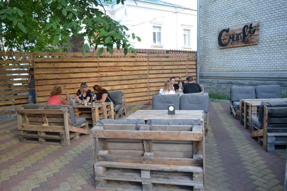 Новини Хмельницького - фото з Про доступність, прозорість і стилістику. Інспектуємо літні майданчики у центрі Хмельницького Про доступність, прозорість і стилістику. Інспектуємо літні майданчики у центрі Хмельницького, фото №30 на сайті vsim.ua