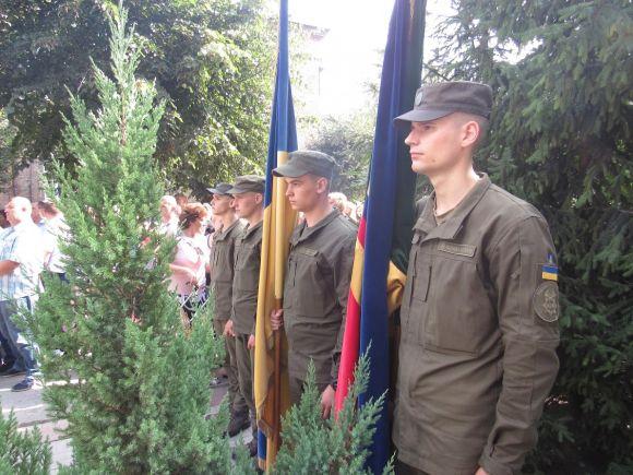 Новини Козятина - фото з Фото-відео-репортаж вшанування полеглих в боях за Україну Фото-відео-репортаж вшанування полеглих в боях за Україну, фото №5 на сайті 20minut.ua