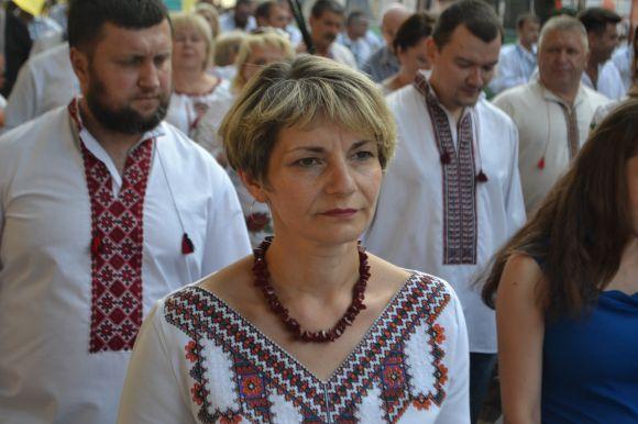 Парад вишиванок у Хмельницькому: 40 світлин з масового дійства, фото №30 на сайті vsim.ua