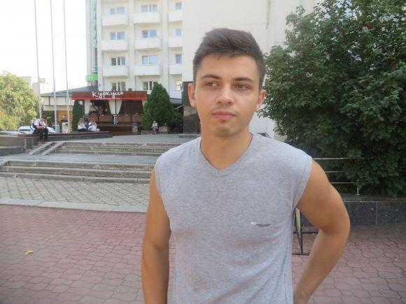 “Платиш за те, щоб стояти згорбившись”: думки хмельничан про підвищення вартості проїзду, фото №4 на сайті vsim.ua