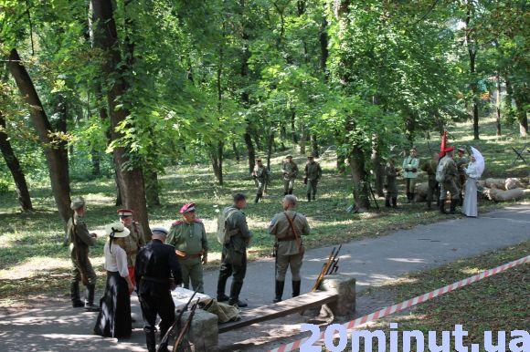 Новини Кам'янця-Подільського - фото з У Кам’янці відтворили бій 1919 року: місто знову стало столицею УНР (ФОТО) У Кам’янці відтворили бій 1919 року: місто знову стало столицею УНР (ФОТО), фото №1 на сайті 20minut.ua