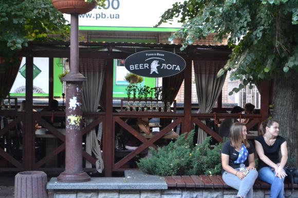 Новини Хмельницького - фото з Про доступність, прозорість і стилістику. Інспектуємо літні майданчики у центрі Хмельницького Про доступність, прозорість і стилістику. Інспектуємо літні майданчики у центрі Хмельницького, фото №18 на сайті vsim.ua