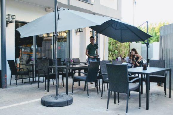 Новини Хмельницького - фото з Про доступність, прозорість і стилістику. Інспектуємо літні майданчики у центрі Хмельницького Про доступність, прозорість і стилістику. Інспектуємо літні майданчики у центрі Хмельницького, фото №22 на сайті vsim.ua