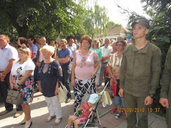 Новини Козятина - фото з Фото-відео-репортаж вшанування полеглих в боях за Україну Фото-відео-репортаж вшанування полеглих в боях за Україну, фото №15 на сайті 20minut.ua