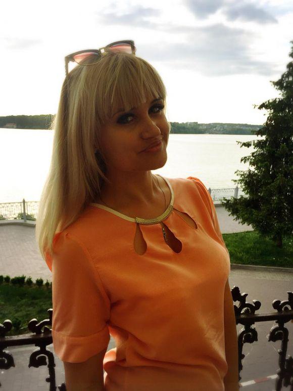 Новини Тернополя - фото з Як відновити та захистити шкіру від сонця, радить косметолог Як відновити та захистити шкіру від сонця, радить косметолог, фото №1 на сайті 20minut.ua