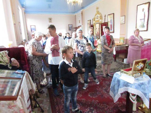 Дітей в школу проводжали в церкві, фото №2 на сайті 20minut.ua