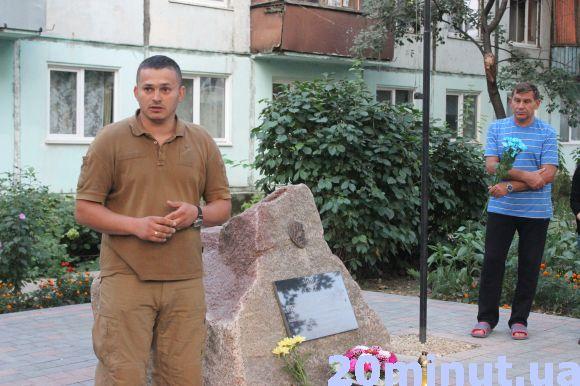 У сквері пам’яті бійців АТО на Львівській молилися за Зіновія Флекея, фото №4 на сайті 20minut.ua